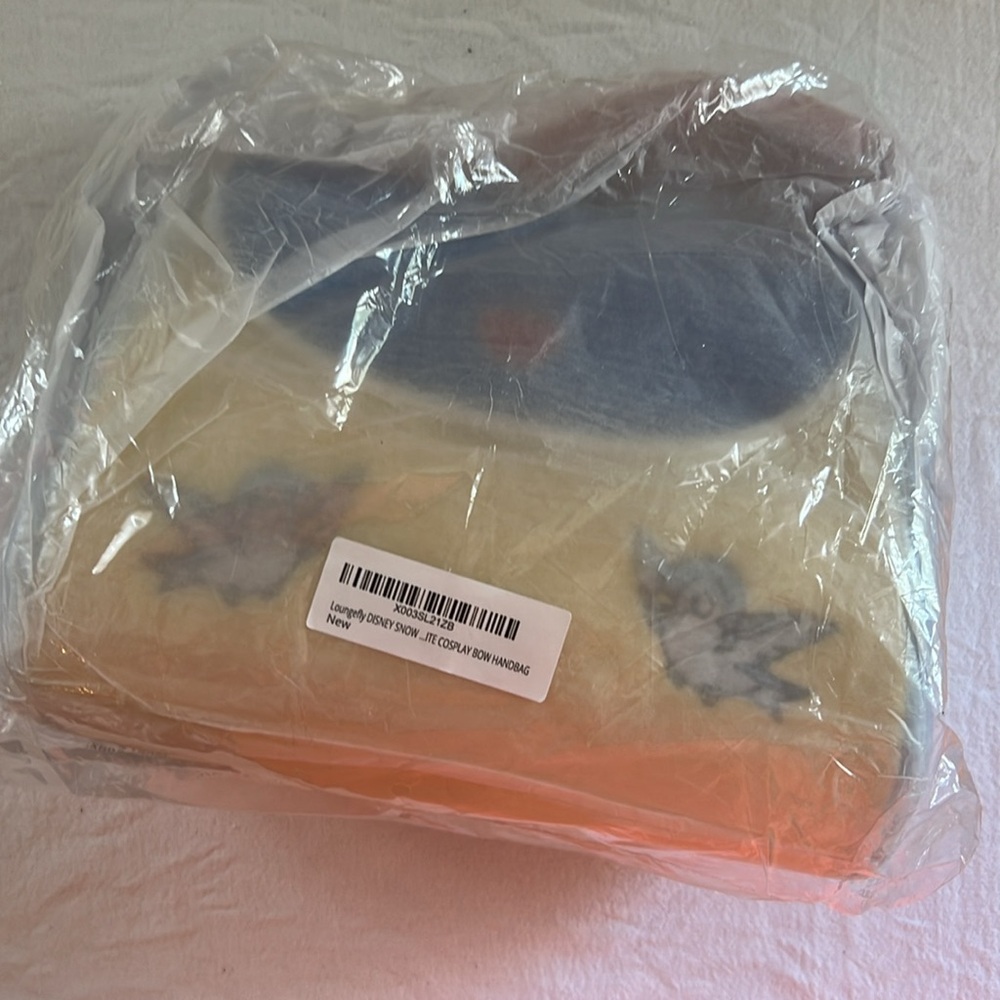 New with tags and bag. Loungefly Disney Snow White Cosplay Bow Handbag - Picture 5 of 7